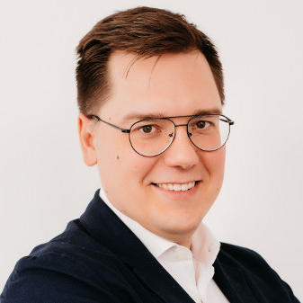 Piotr Bartos z Insly
